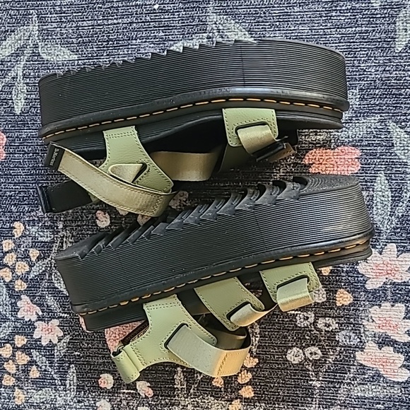 Dr. Martens Kimber II Women's US 10 EU 42 Olive Green Platform Sandals Docs - Picture 3 of 6